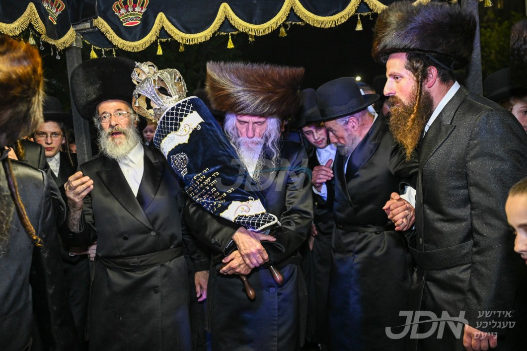 הכנסת ספר תורה צו ביהמ&quot;ד סטריקוב אין בית שמש