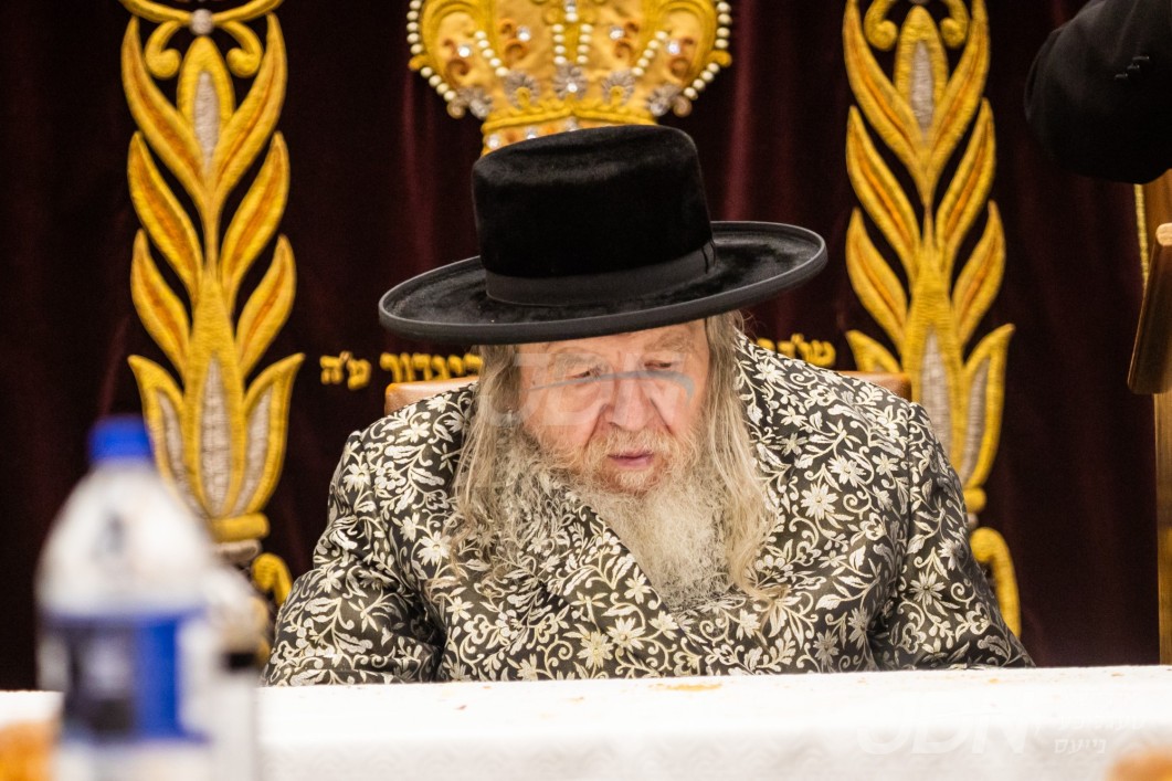 יארצייט פון הרה"ק בעל ארי' שאג מצאנז זמיגראד זי"ע ביי בנו האדמו"ר מצאנז מזמיגראד