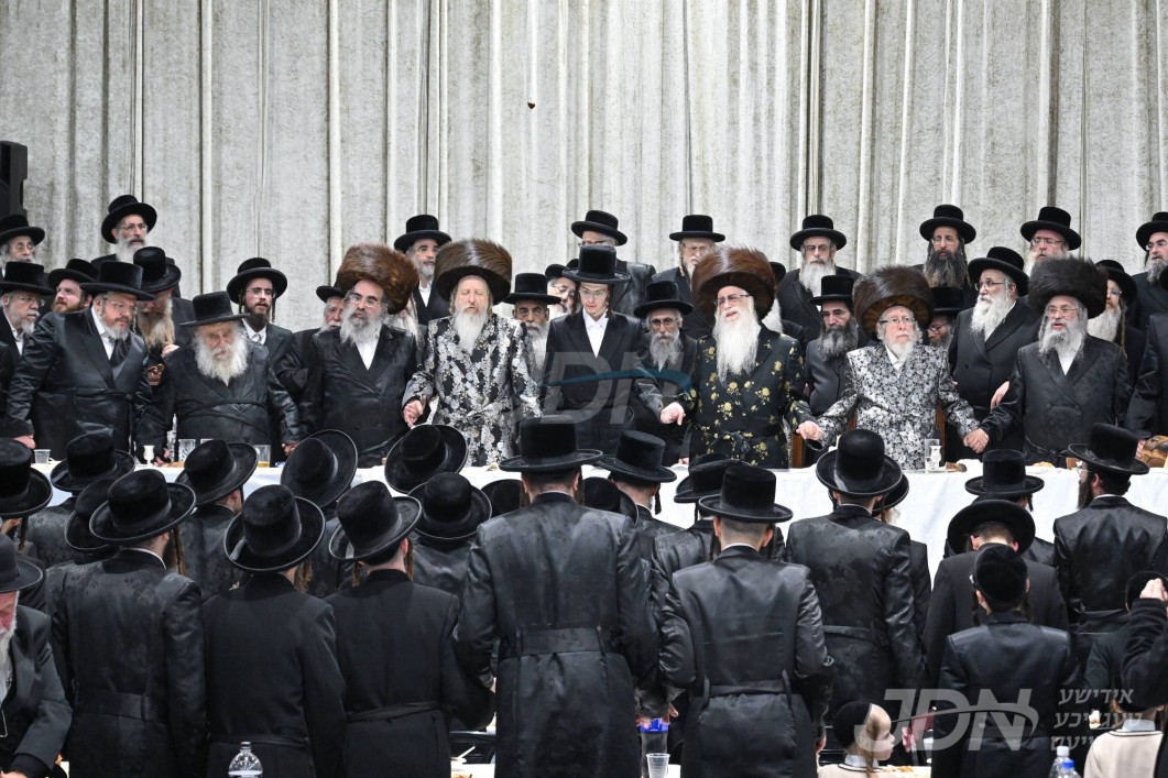 שמחת התנאים בבית צאנז - דזיקוב וויזניץ - מאקאווא - סטראפקוב