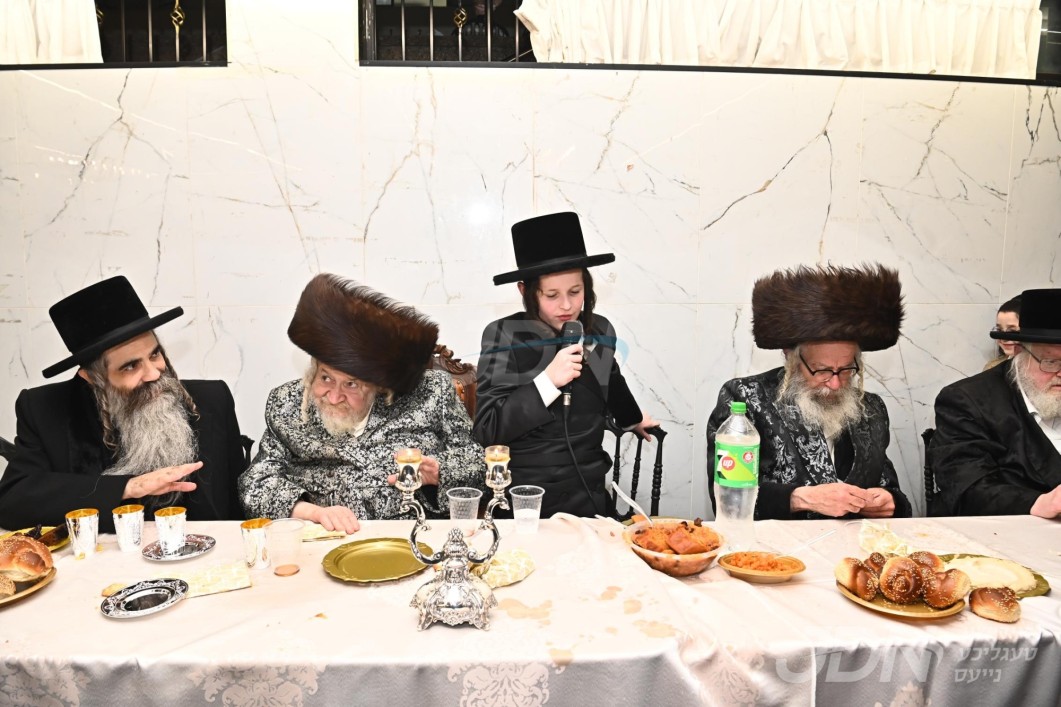 שמחת הבר מצוה פון אן אייניקל פון האדמו"ר מטעמעשוואר