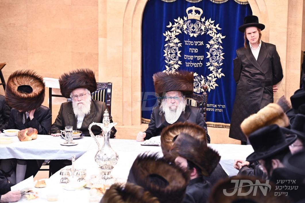 יארצייט פון הרה"ק בעל דבר חיים מנדבורנה זי"ע ביי האדמו"ר מנדבורנה