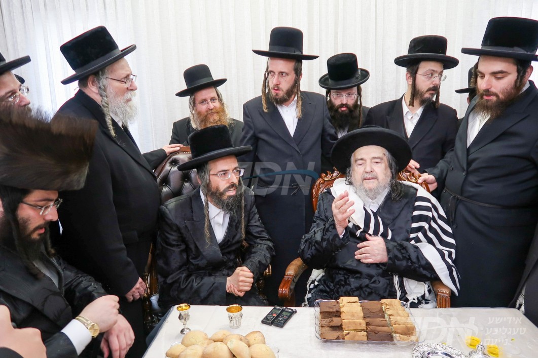 האדמו&quot;ר מזוועהיל ביי א ברית אין שטוב פון הגה&quot;צ רבי יעקב מאיר שעכטער