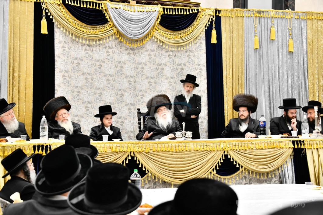 שמחת הבר מצוה פון אן אייניקל פון האדמו&quot;ר מדאראג