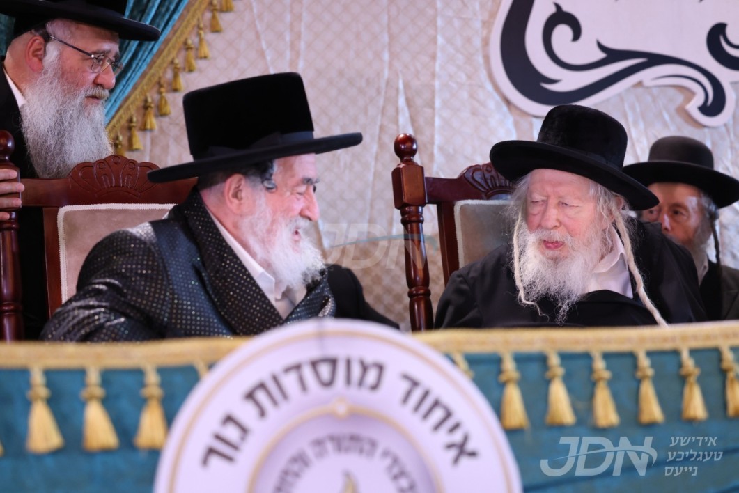 אורה זו תורה – טויזענטער צעירי תלמידי חכמים פארהערן זיך פארנט פון גדולי האדמורי&quot;ם