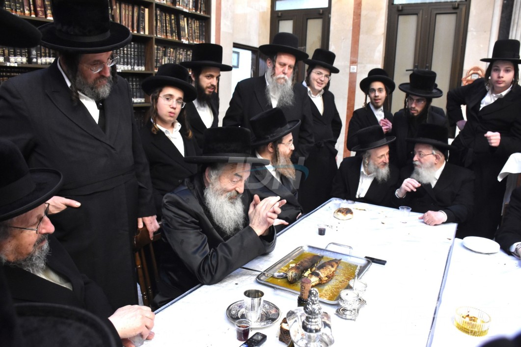 יארצייט פון הרה"ק רבי משה מרדכי מלעלוב זי"ע ביי האדמו"ר מלעלוב