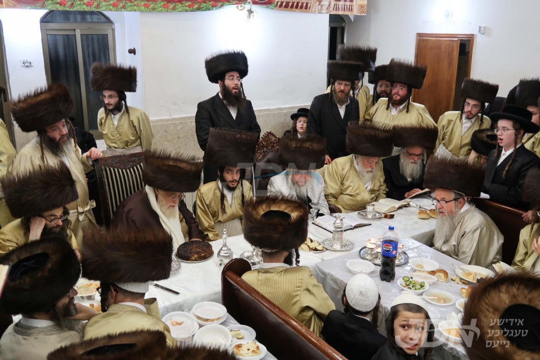 שמחת השבע ברכות בבית תולדות אהרן - קרעטשניף סיגעט - פרימישלאן דורך קהילת קרעטשניף סיגעט