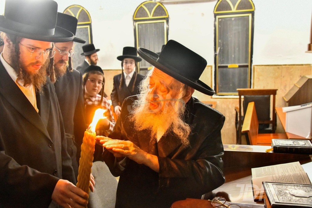 תשעה באב אין חצר הקודש דעעש