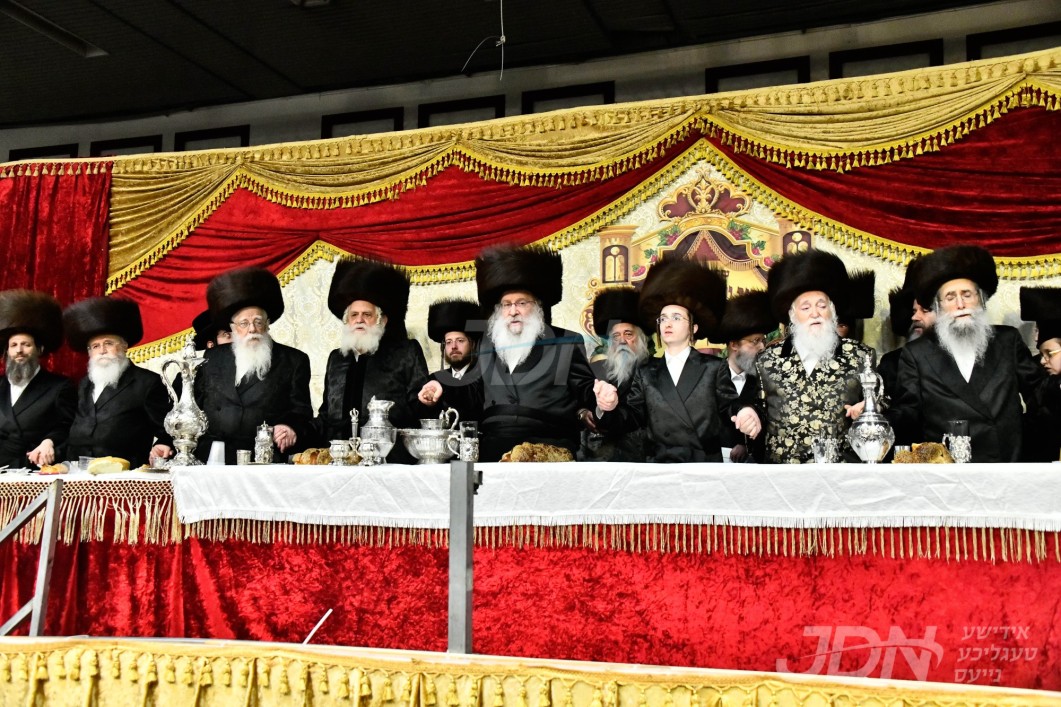 שמחת החתונה בבית נדבורנה - קוסוב וויזניץ - האלמין - ערלוי אלעד