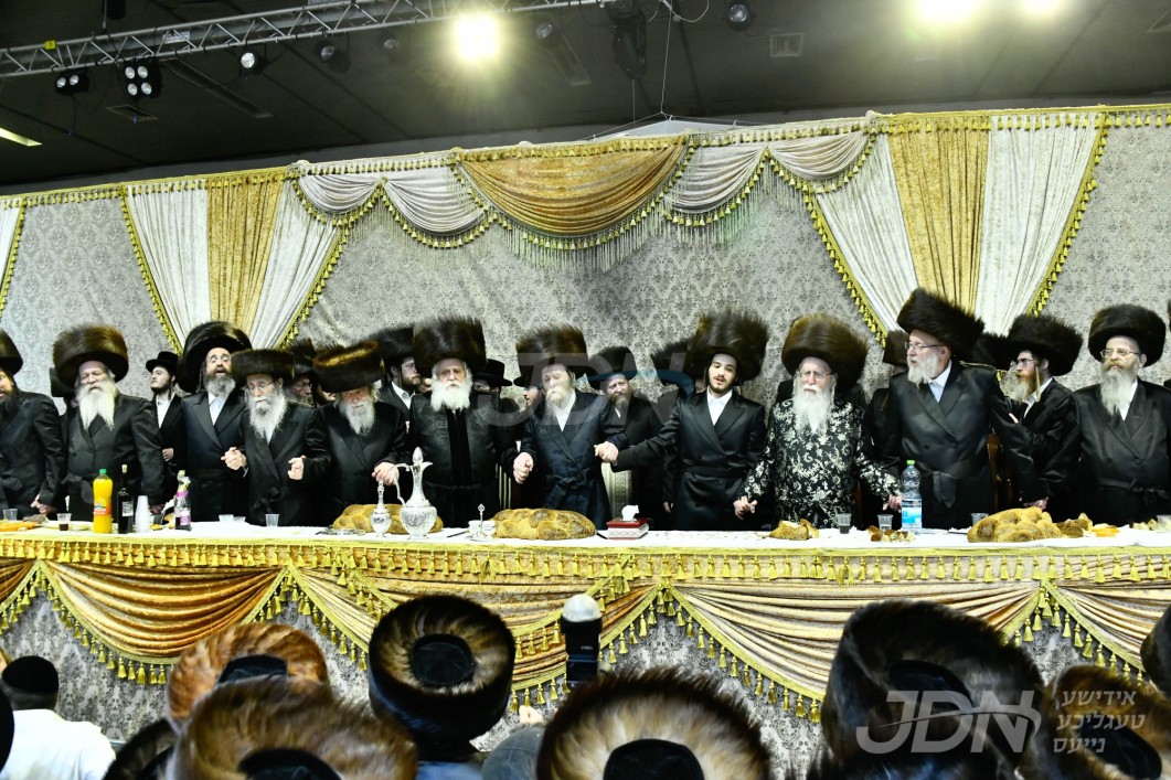 שמחת החתונה בבית ערלוי - קוסוב וויזניץ - גאב&quot;ד קרית צאנז ירושלים‎