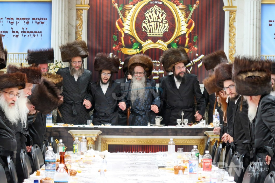 שמחת השבע ברכות פון הכלה בת האדמו&quot;ר מצאנז זוועהיל