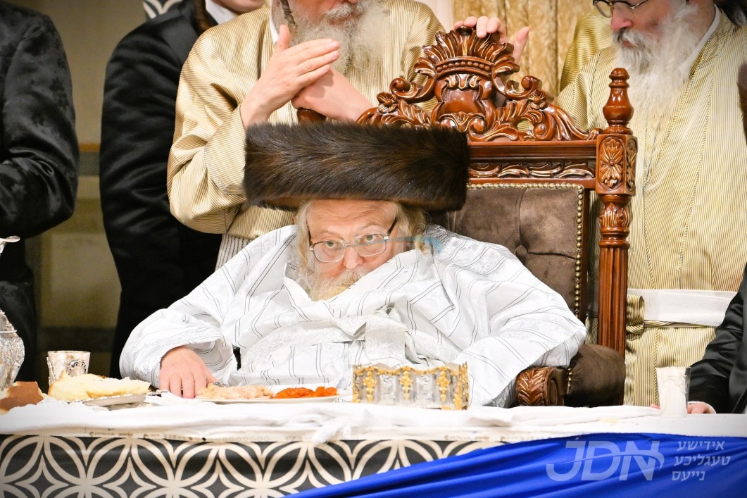 מצב הבריאות ביי האדמו&quot;ר מתולדות אברהם יצחק ב&quot;ה סטאביל, נאך שרעקליכע פאניק אלוועלטליך