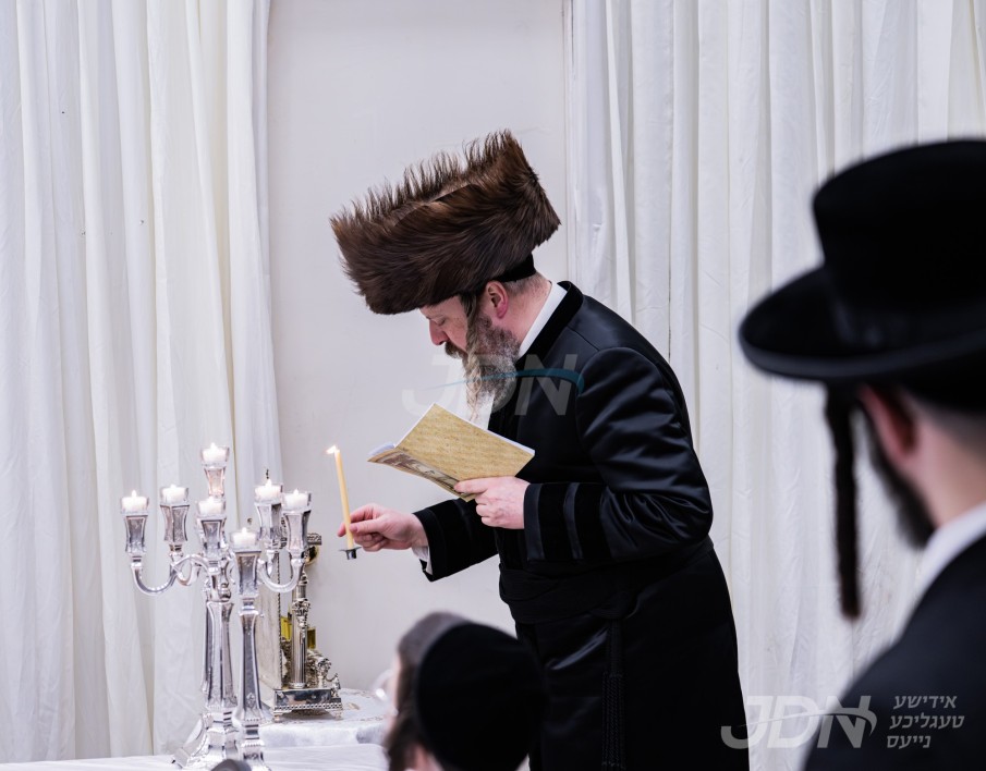 חנוכה אין חצר הקודש ווערדאן פון ב"פ