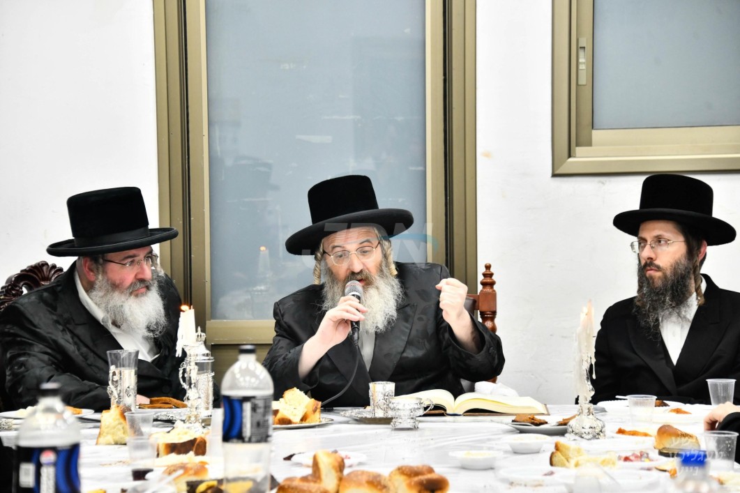 יארצייט פון הרה&quot;ק בעל נחל יצחק מזוטשקא זצ&quot;ל ביי האדמו&quot;ר מזוטשקא אמסנא