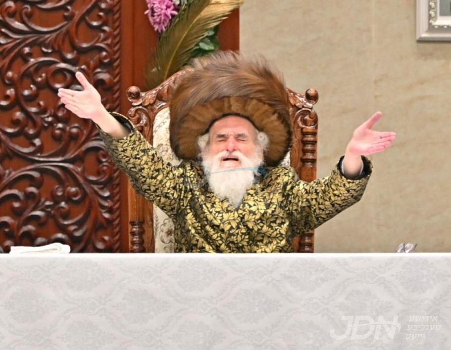 מוצאי שבועות אין חצר הקודש וויזניץ