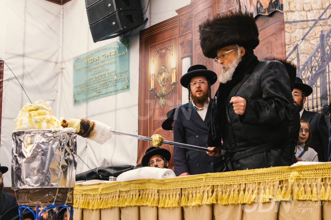 ל&quot;ג בעומר אין חצר הקודש פינסק קארלין