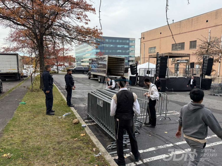 לעצטע צוגרייטונגען צום גרויסן חתונה בחצר הקודש ראחמיסטריווקא וואס קומט פאר היינט נאכט אין מאנסי