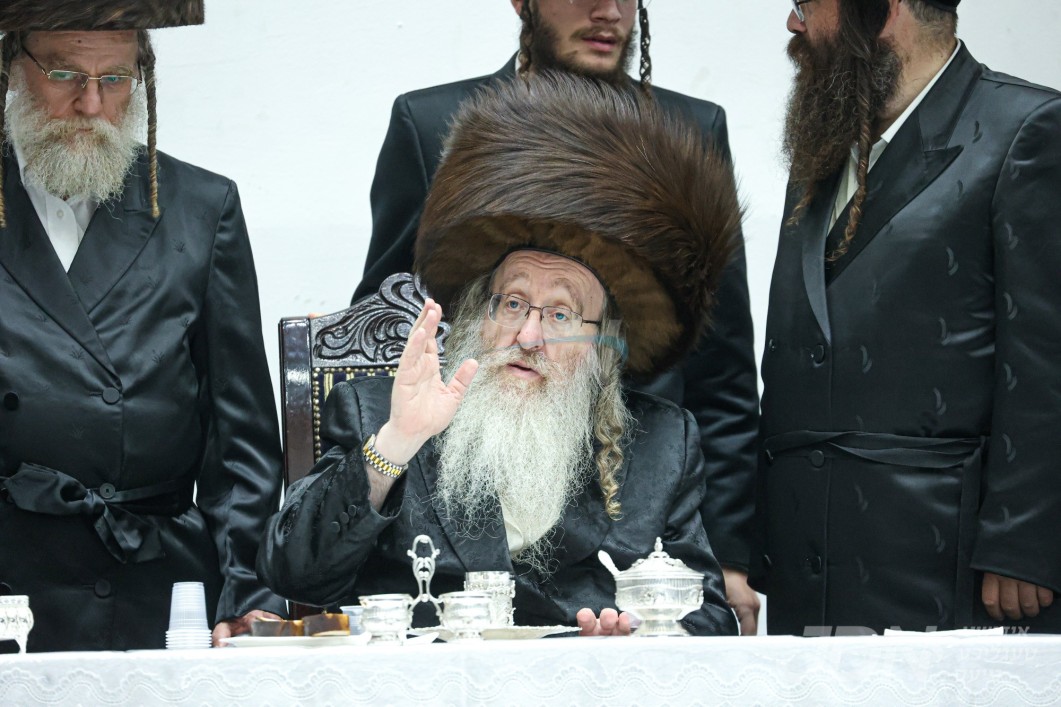 לטובת מוסדותיו הקדושים: האדמו"ר מביאלא וועט אונטערנעמען א לענגערע נסיעה קיין ניו יארק