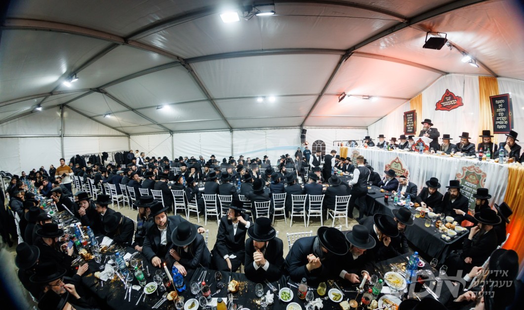 אלפי ישראל אפגעהאלטן יומא דהילולא קדישא פון הרה&quot;ק מופת הדור בעל המנוחת אשר מטשענגער זי&quot;ע