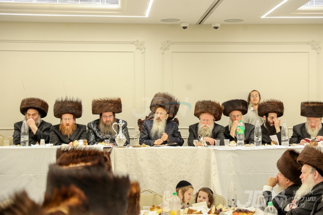 הגה&quot;צ אבד&quot;ק באבוב-45 באזוכט אין ארה&quot;ק לרגל די שבת יארצייט פון זקינו הרה&quot;ק מבאבוב זי&quot;ע