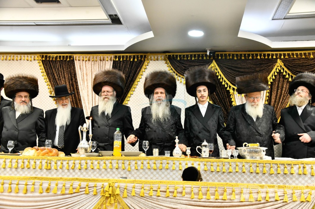 שמחת החתונה בבית קודינוב - נאראל