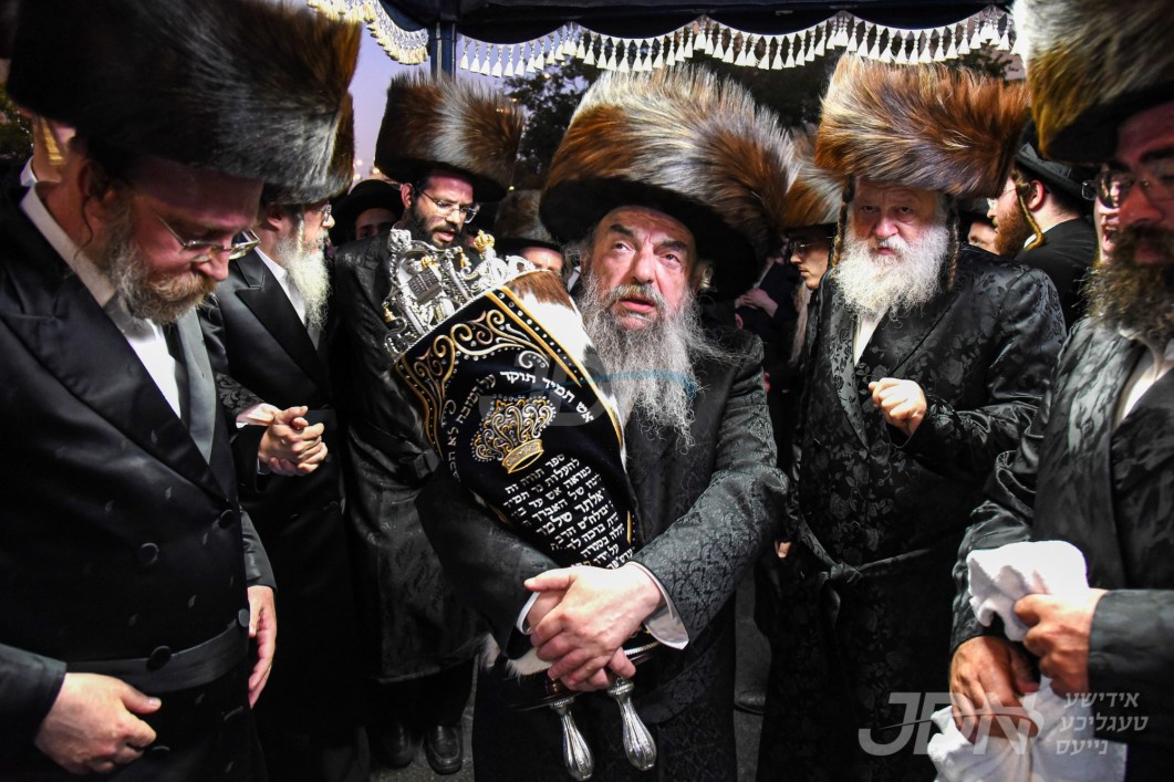 הכנסת ספר תורה צו ביהמ&quot;ד לעלוב אין אלעד לע&quot;נ האברך ר&#039; אלתר שלמה לעדערמאן הי&quot;ד