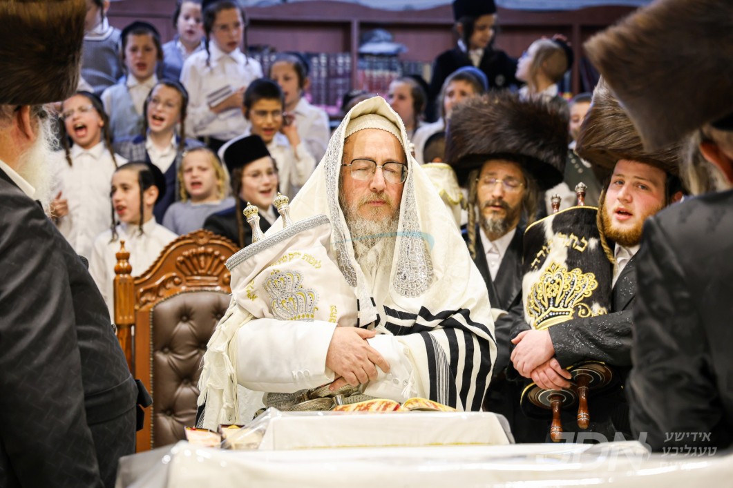 סוכות אין חצר הקודש ביאלא בני ברק