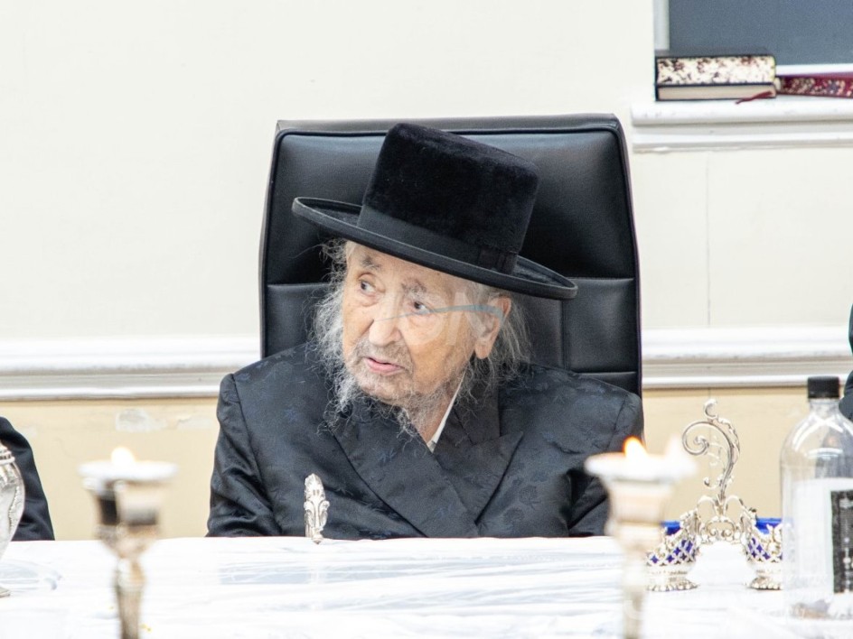 נייע הערליכע ספר &quot;אוצר שיטה מקובצת חזון נפתלי&quot; ערשיינט צום יומא דהילולא קדישא פון כ&quot;ק אדמו&quot;ר מצאנז זצ&quot;ל