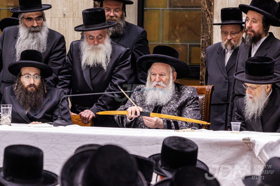 ל&quot;ג בעומר אין חצר הקודש באבוב