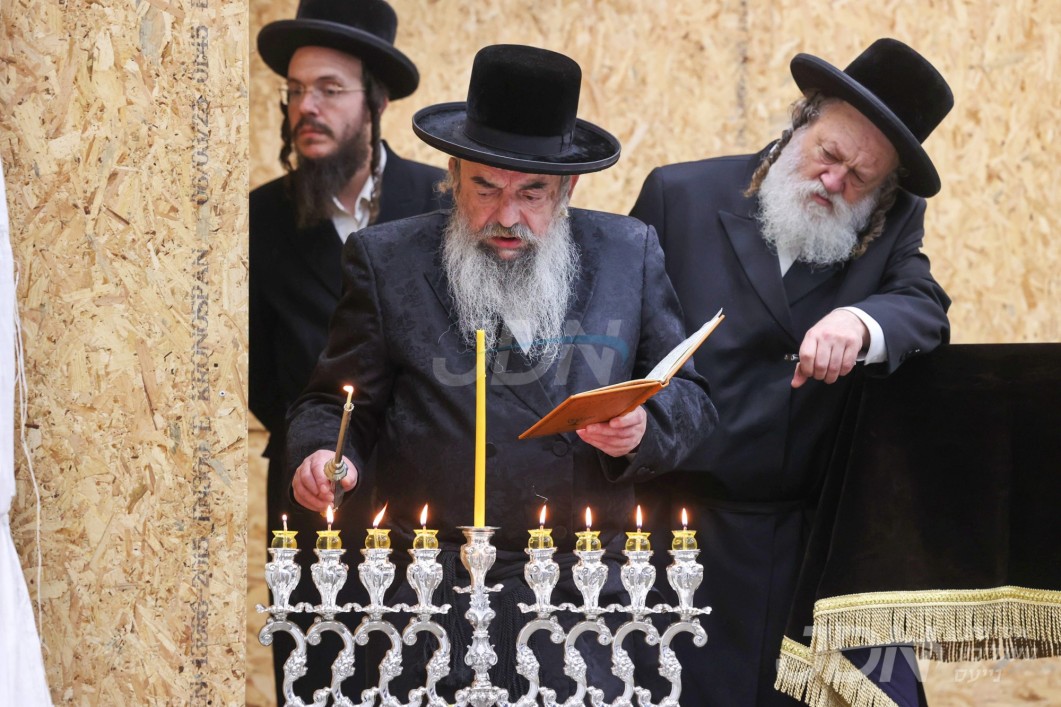 חנוכה אין חצר הקודש לעלוב