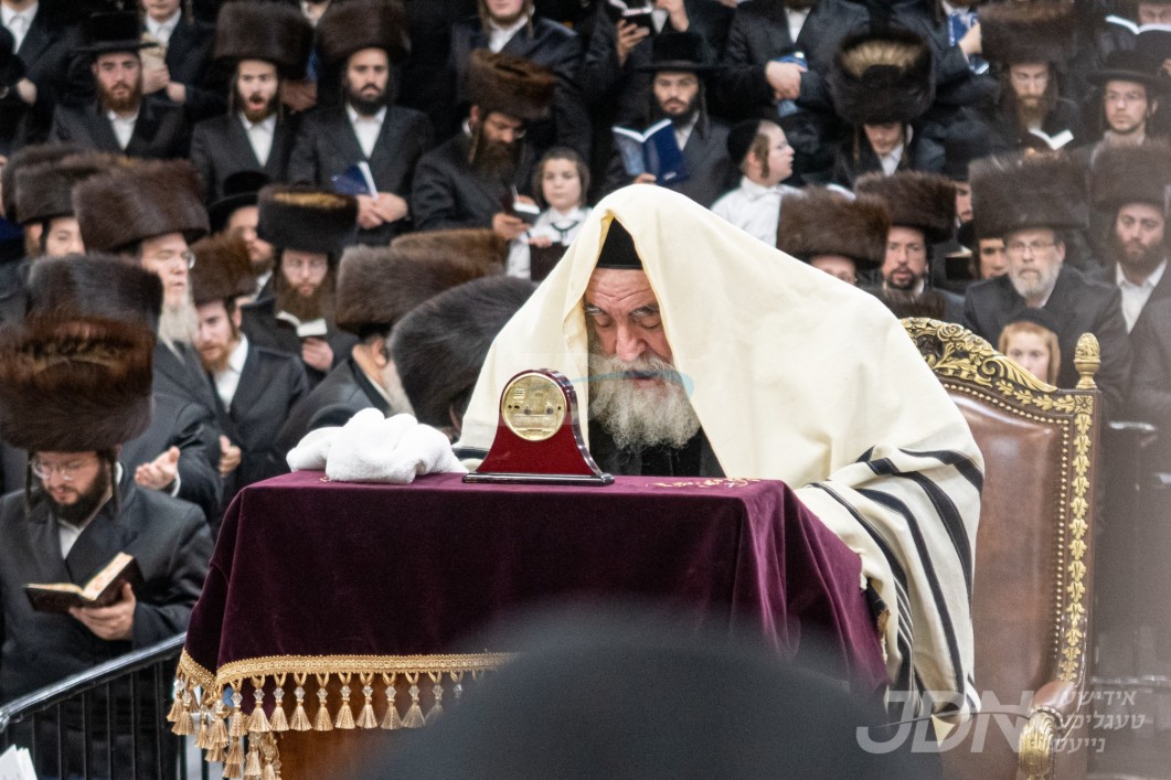 האדמו&quot;ר מוויזניץ לרפו&quot;ש ב&quot;ה באפרייט פון שפיטאל – סליחות הראשונות וועט פארקומען פריער ווי געווענליך