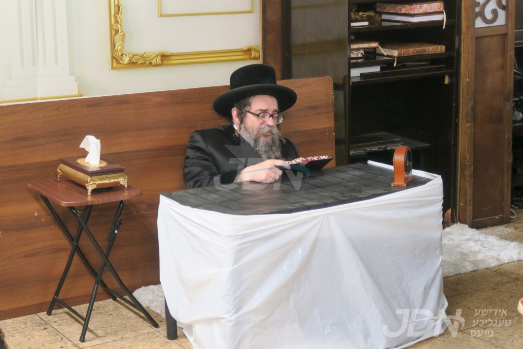 תשעה באב אין חצר הקודש סקולען פון ירושלים