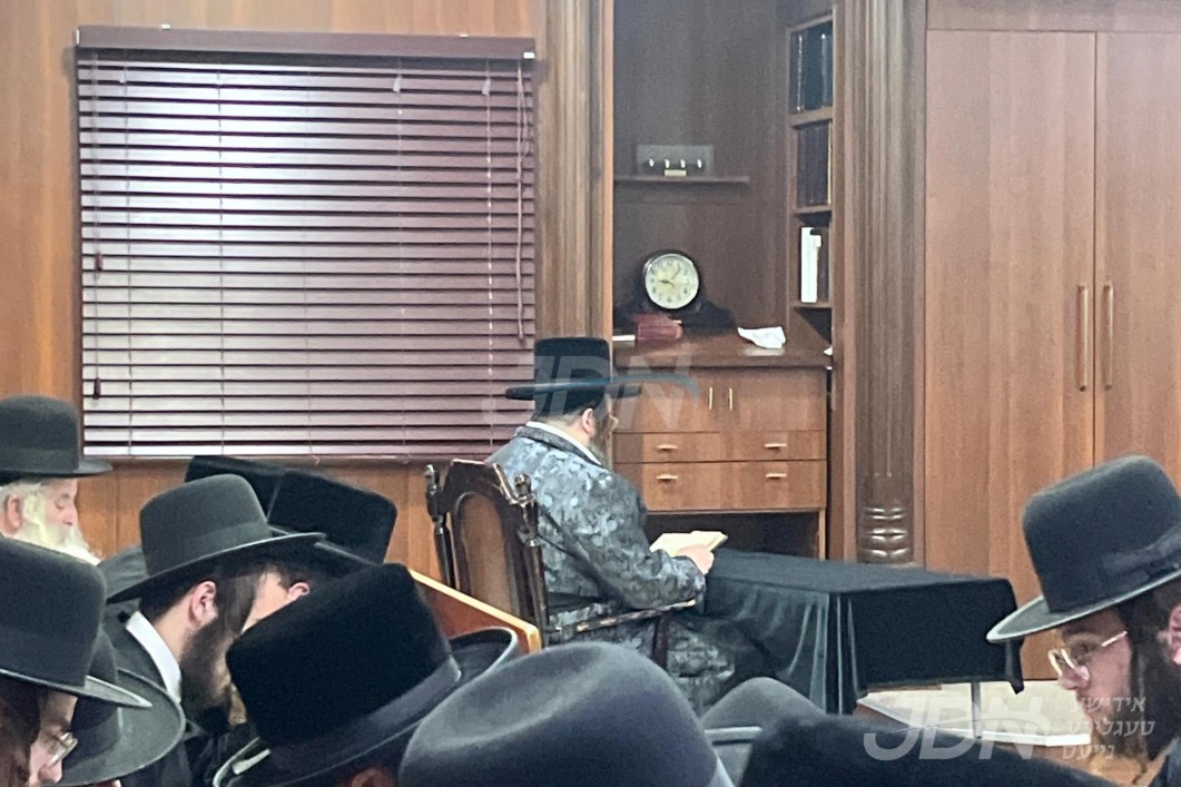 תשעה באב ביי הגה&quot;צ ראש ישיבת שומרי אמונים