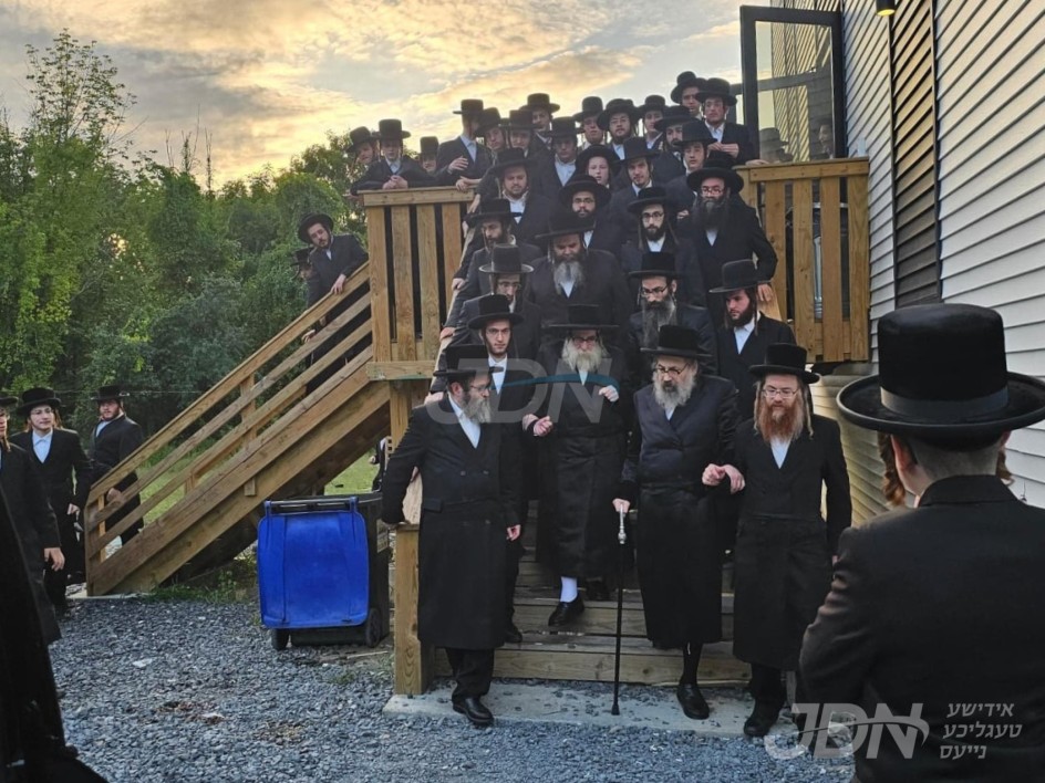 האדמו&quot;ר מוויזניץ לאנדאן באזוכט אין ישיבת תורת צבי ספינקא אין קרית יואל