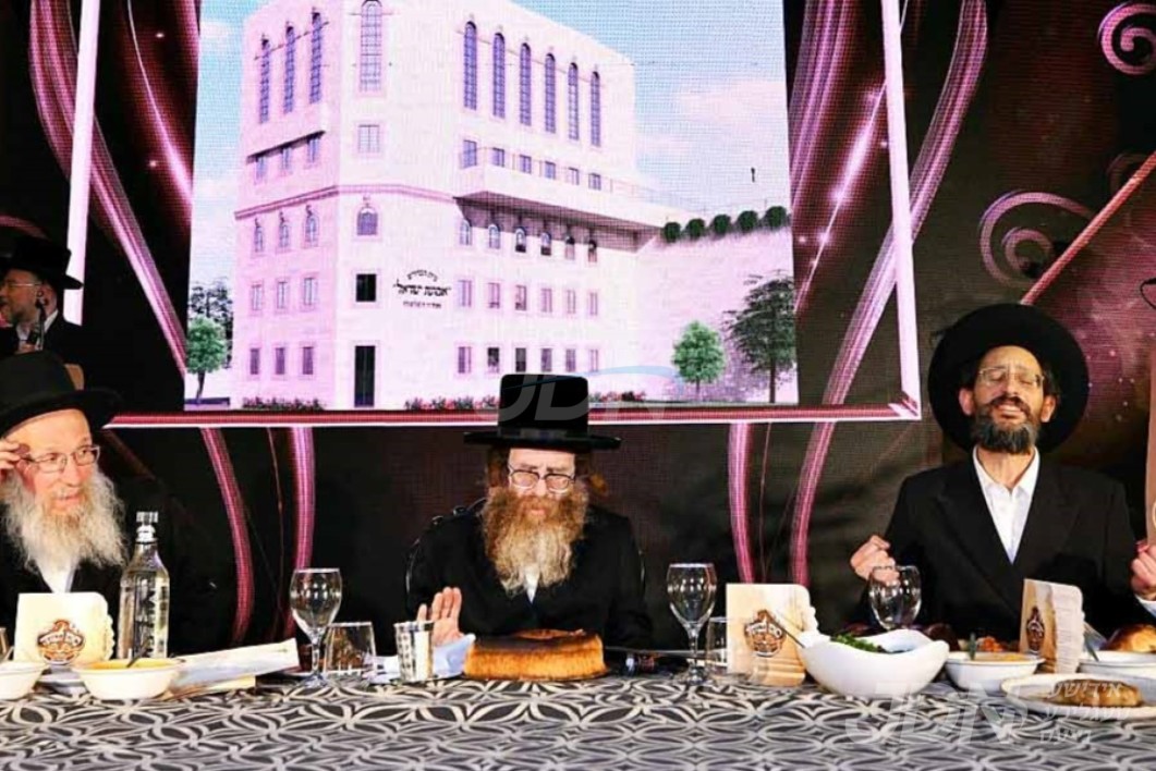 מזמור שיר חנוכת הבית: הגה"צ אבד"ק אמונת ישראל וועט אנקומען צוגאסט קיין ארה"ק צום חנוכת הבית פון די נייע ביהמ"ד אין ביתר