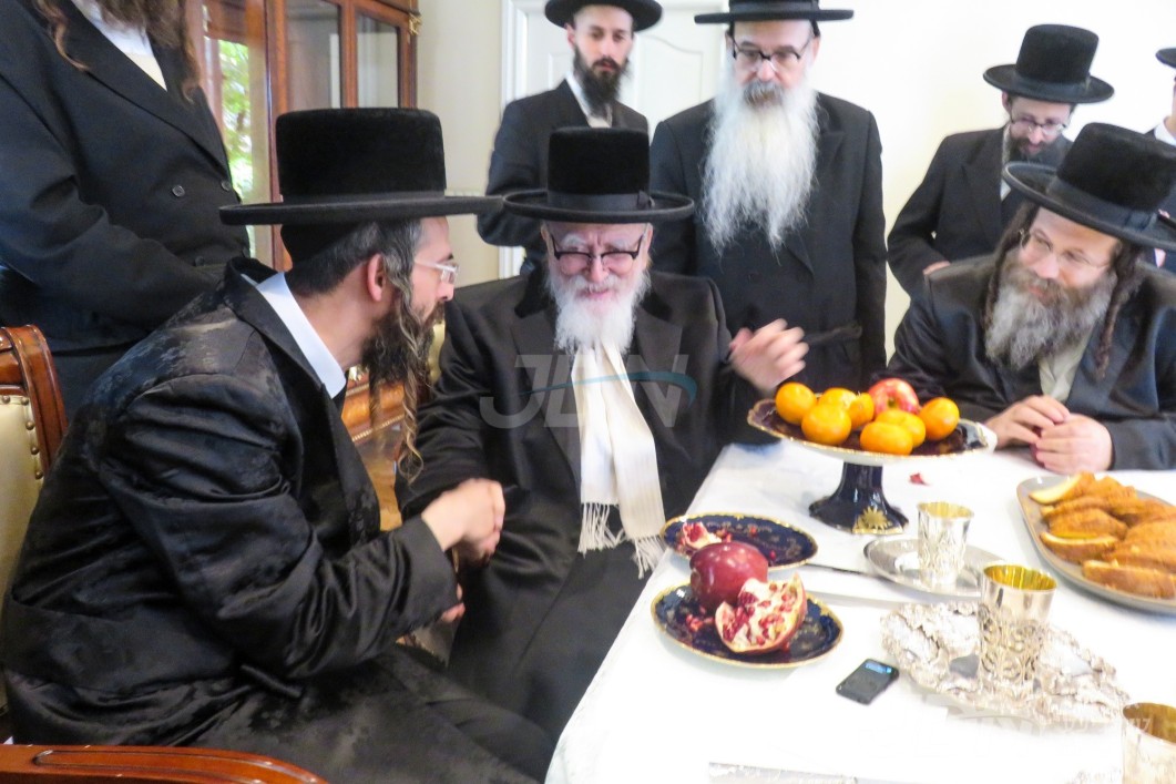 האדמו&quot;ר מזוועהיל וועט מיטהאלטן דעם שבת בצל הקודש פונעם עלטער פעטער האדמו&quot;ר מסקווירא