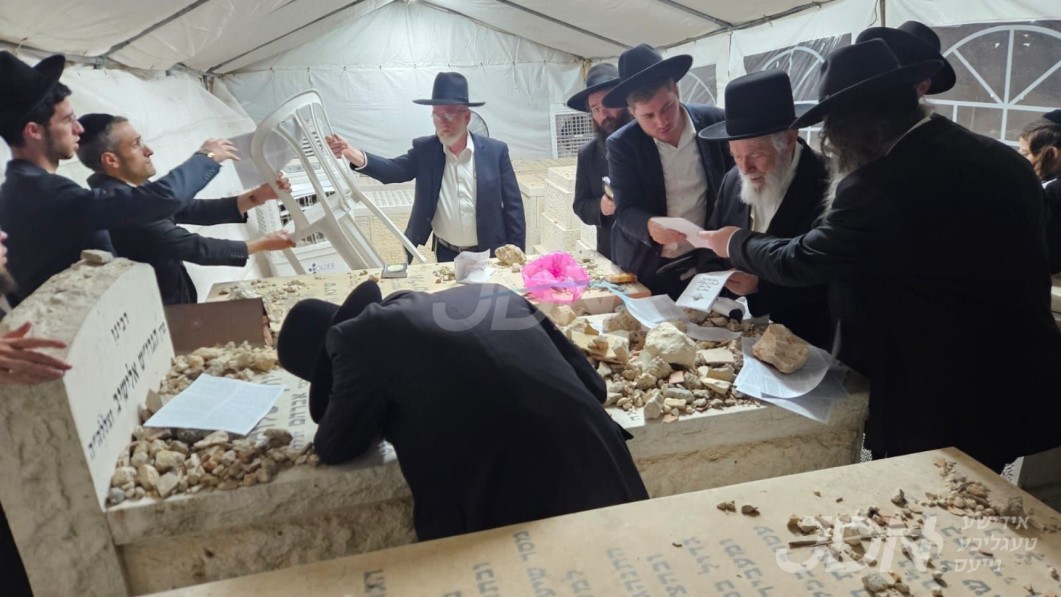 יארצייט פון הגרי"ש אלישיב זצ"ל ביי חתנו הגר"י זילבערשטיין