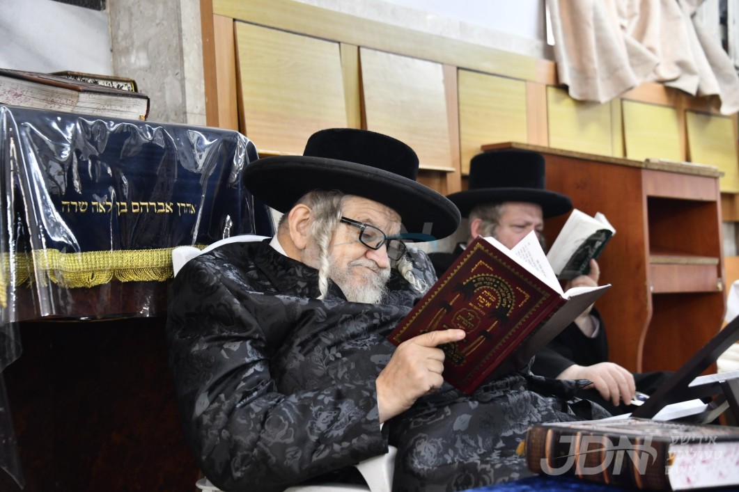 תשעה באב אין חצר הקודש טעמעשוואר