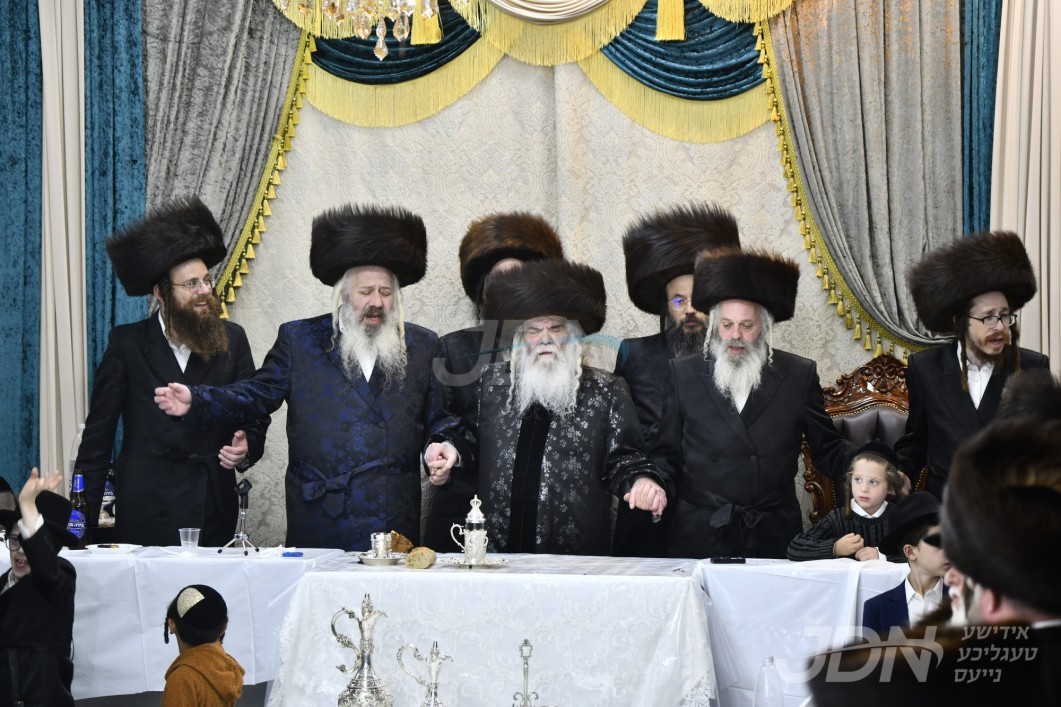 סוכות אין חצר הקודש קרעטשניף י&quot;ם