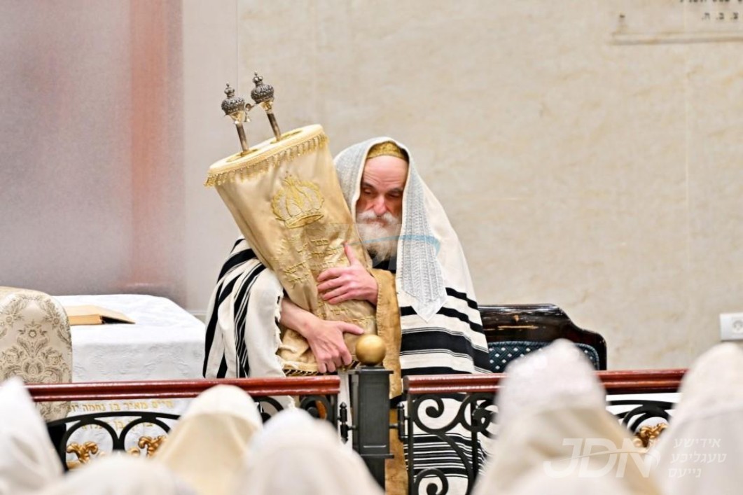 ערב און מוצאי יום כיפור אין חצר הקודש וויזניץ