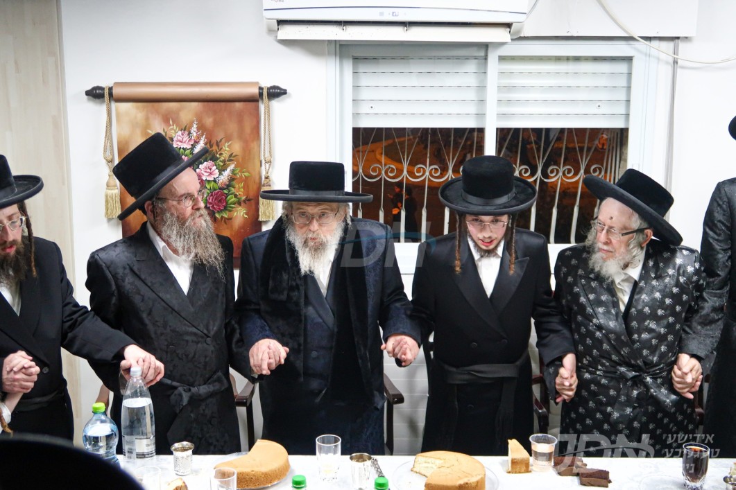 שמחת הווארט בבית פינסק קארלין - סטראפקוב - לעלוב הר יונה