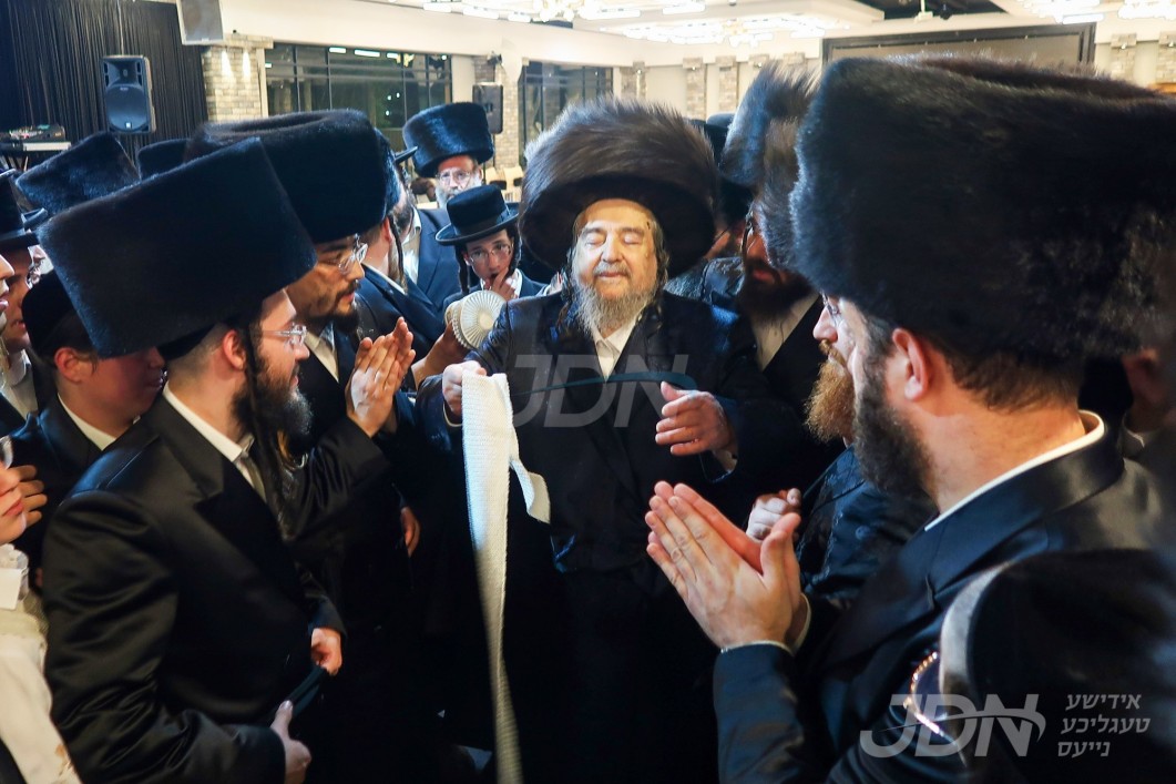 שמחת החתונה פון אן אור אייניקל פון הגה&quot;צ רבי יעקב מאיר שעכטער