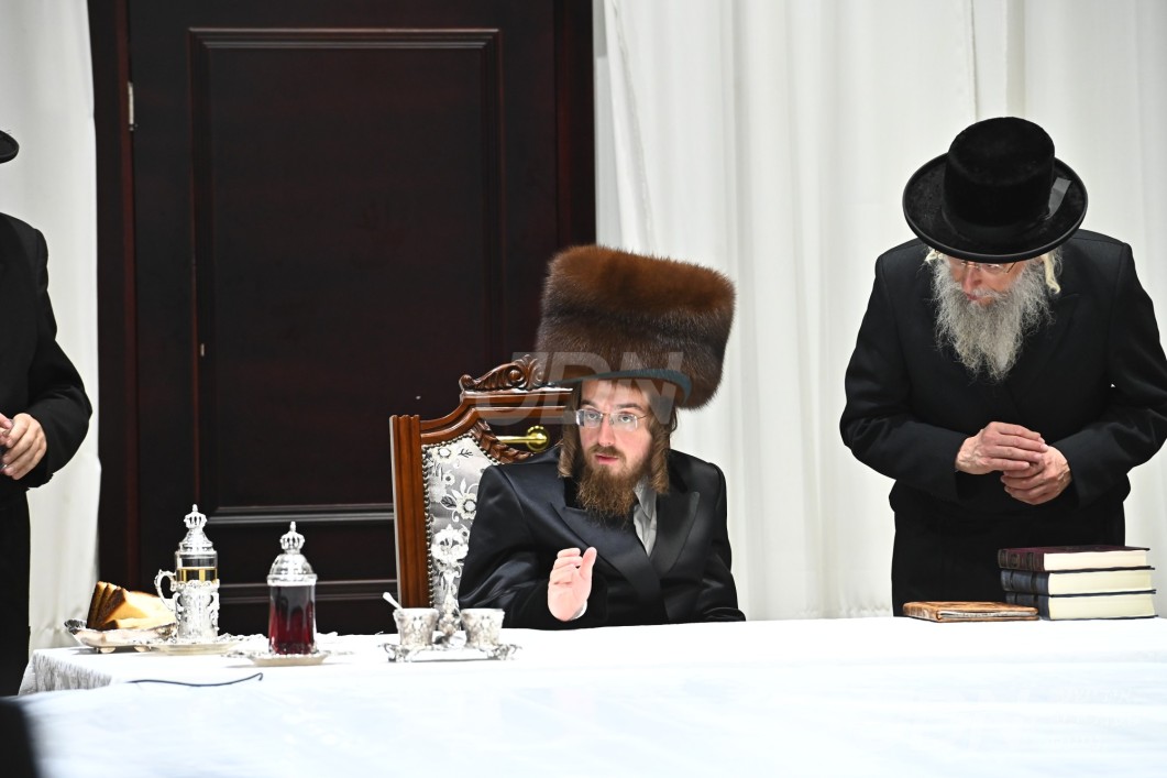 יארצייט פון הרה&quot;ק בעל עטרת ישראל מסאדיגורה זצ&quot;ל ביי בנו האדמו&quot;ר מסאדיגורה