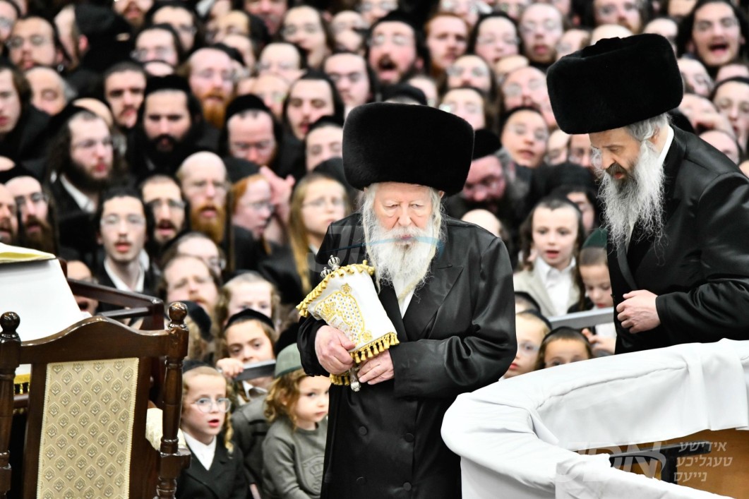 סוכות אין חצר הקודש גור