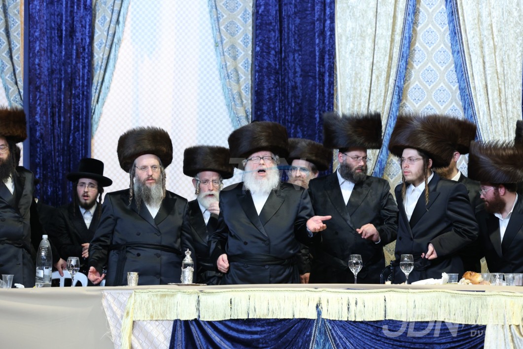 שמחת החתונה פון אייניקלעך פון האדמו&quot;ר מבוהוש און אייניקל פון גאב&quot;ד מאקאווא