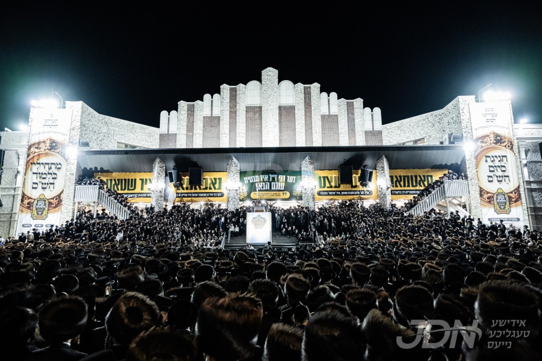 מוצאי שבועות אין חצר הקודש סאטמאר