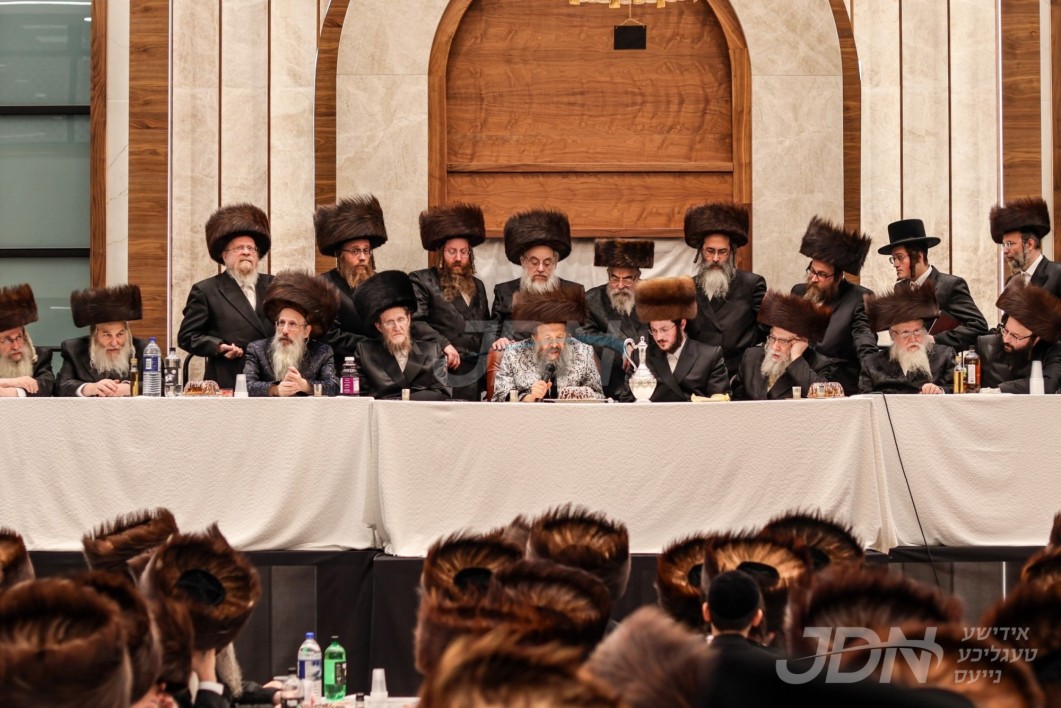 שמחת הווארט און תנאים פון אן אייניקל פון האדמו&quot;ר מבאבוב-45