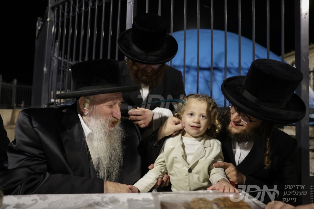 חאלאקע פון אן אור אייניקל פון האדמו&quot;ר מטשארנאביל אין אתרא קדישא מירון