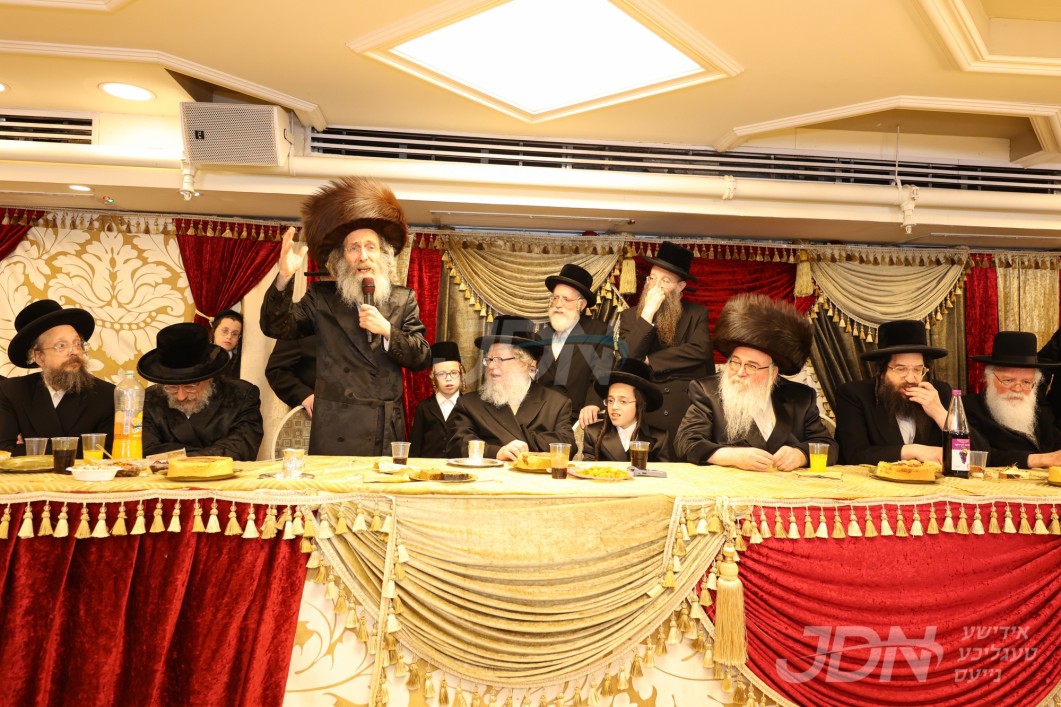 שמחת הבר מצוה פון אן אייניקל פון האדמו&quot;ר מביאלא רמת אהרן און אייניקל פון הגה&quot;צ רבי אלימלך בידערמאן