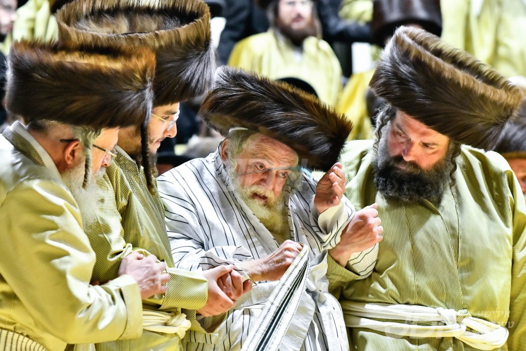 שמחת החתונה פון אן אייניקל פון האדמו&quot;ר מתולדות אברהם יצחק