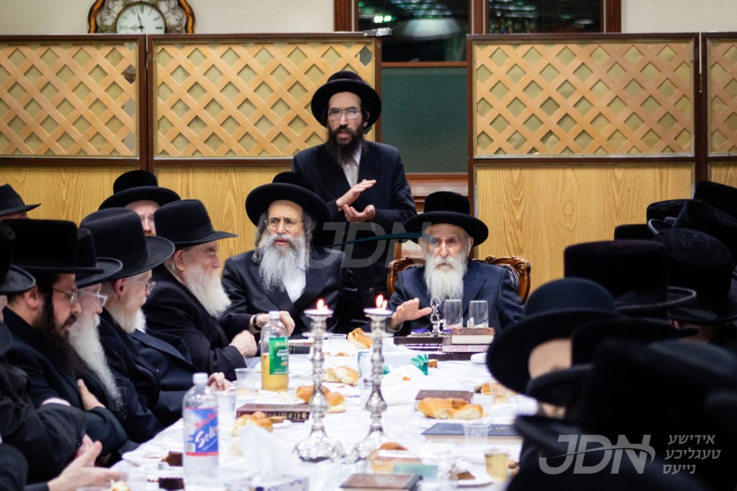 יארצייט פון הרה&quot;ק בעל קדושת ציון מבאבוב זי&quot;ע ביי נכדו האדמו&quot;ר מבית חיים יהושע